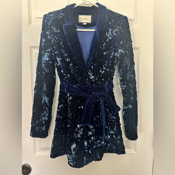 Alexis Pamina Sequin Belted Long Sleeve Romper in Navy Blue Size Medium - Picture 6 of 8